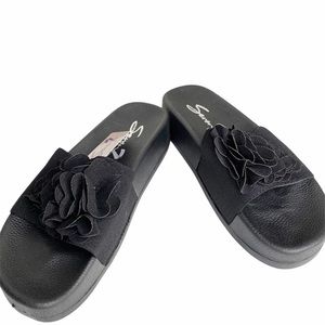 NWT Seven7  Black Sandal Didi Ruffle Size 11